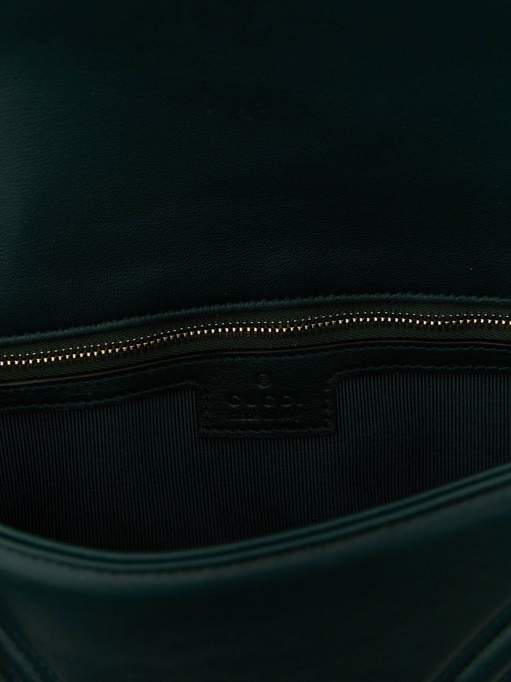 Gucci Gg Marmont Medium Shoulder Bag